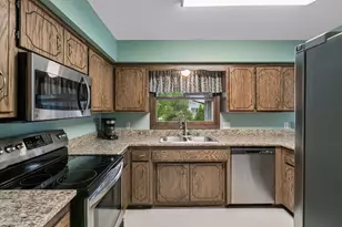 756 Larson Ct, Shoreview, MN 55126 - Photo 11