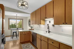 5205 Beachside Dr, Minnetonka, MN 55343 - Photo 15