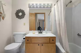 5205 Beachside Dr, Minnetonka, MN 55343 - Photo 21