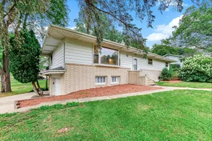1035 Cannon Ave, Shoreview, MN 55126 - Photo 3