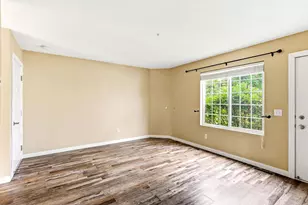 9118 Scarlet Globe Dr, Eden Prairie, MN 55347 - Photo 3