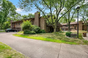 2632 Aspen Ct, White Bear Lake, MN 55110 - Photo 3