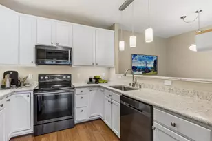 12761 College View Dr, Eden Prairie, MN 55347 - Photo 9