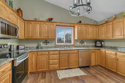 1785 Cypress Road, Saint Cloud, MN 56303 - Photo 9