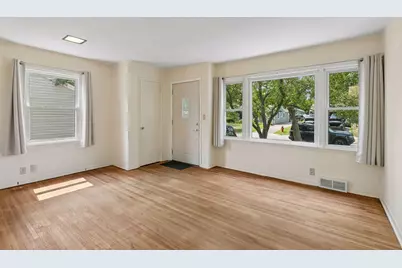 2933 Hillsboro Avenue S, Saint Louis Park, MN 55426 - Photo 7