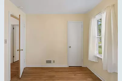 2933 Hillsboro Avenue S, Saint Louis Park, MN 55426 - Photo 17