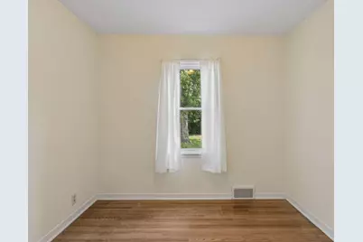 2933 Hillsboro Avenue S, Saint Louis Park, MN 55426 - Photo 19