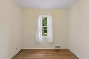 2933 Hillsboro Ave S, Saint Louis Park, MN 55426 - Photo 19