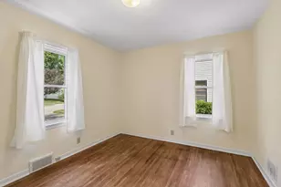 2933 Hillsboro Ave S, Saint Louis Park, MN 55426 - Photo 15