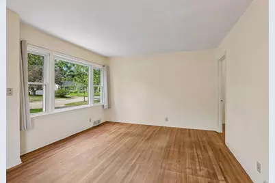 2933 Hillsboro Avenue S, Saint Louis Park, MN 55426 - Photo 5
