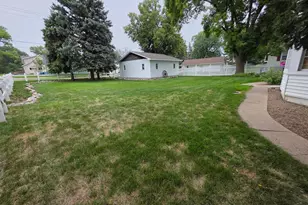 413 Oscar Ave N, Canby, MN 56220 - Photo 29