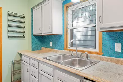 1331 4th Street E, Saint Paul, MN 55106 - Photo 9