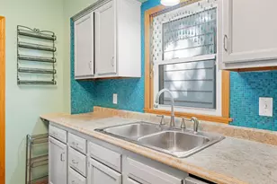1331 4th St E, Saint Paul, MN 55106 - Photo 9