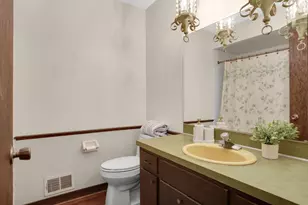 3609 Canterbury Dr, Bloomington, MN 55431 - Photo 13
