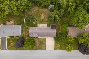 3609 Canterbury Dr, Bloomington, MN 55431 - Photo 25