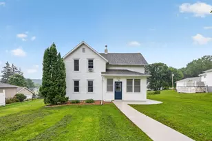 704 Viking Ave S, Lanesboro, MN 55949 - Photo 1