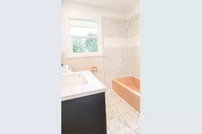 5901 Ewing Avenue N, Brooklyn Center, MN 55429 - Photo 9