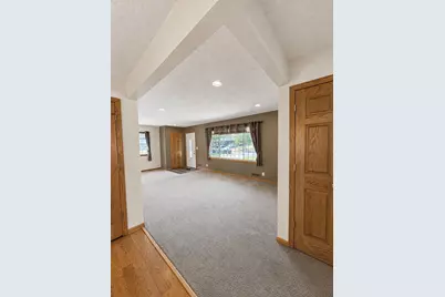 11219 Bittersweet Street NW, Coon Rapids, MN 55433 - Photo 9