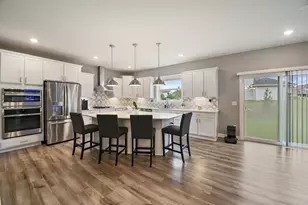 6368 Apple Ct, Inver Grove Heights, MN 55077 - Photo 7