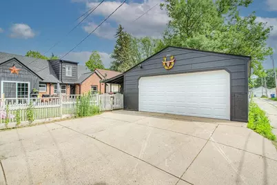 2011 Vincent Avenue N, Minneapolis, MN 55411 - Photo 39