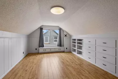 2011 Vincent Avenue N, Minneapolis, MN 55411 - Photo 23