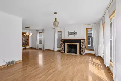 2011 Vincent Avenue N, Minneapolis, MN 55411 - Photo 5