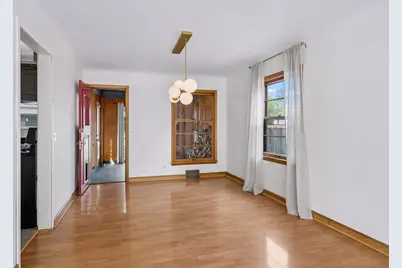 2011 Vincent Avenue N, Minneapolis, MN 55411 - Photo 9