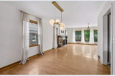 2011 Vincent Avenue N, Minneapolis, MN 55411 - Photo 11