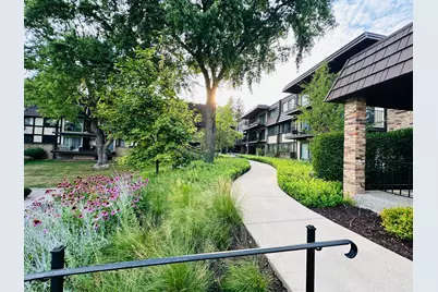 205 Barry Avenue S #306, Wayzata, MN 55391 - Photo 1