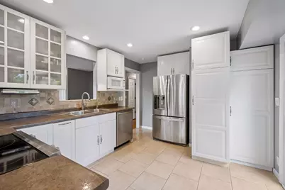 7611 Kiowa Avenue, Chanhassen, MN 55317 - Photo 9