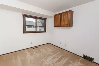6570 Upper 35th Street N, Oakdale, MN 55128 - Photo 11