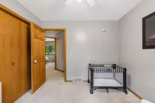 1076 Cottonwood Dr, Hudson, WI 54016 - Photo 23