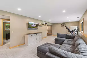 1076 Cottonwood Dr, Hudson, WI 54016 - Photo 37