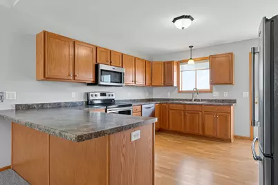 4528 Prairie View Place NW, Rochester, MN 55901 - Photo 5