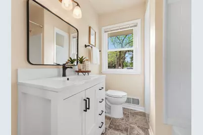 2481. 19th Avenue E, North Saint Paul, MN 55109 - Photo 9