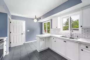 1401 Winnetka Ave N, Golden Valley, MN 55427 - Photo 15