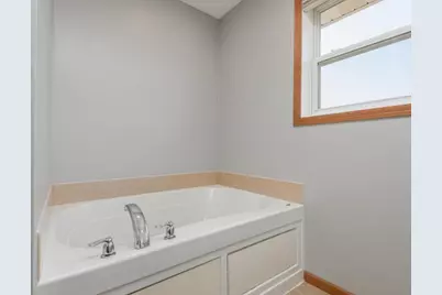 1511 Pembroke Pass, Chanhassen, MN 55317 - Photo 37