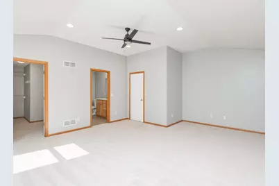 1511 Pembroke Pass, Chanhassen, MN 55317 - Photo 19