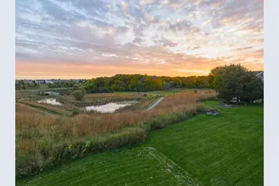 1511 Pembroke Pass, Chanhassen, MN 55317 - Photo 3