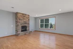 1511 Pembroke Pass, Chanhassen, MN 55317 - Photo 3
