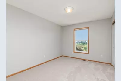 1511 Pembroke Pass, Chanhassen, MN 55317 - Photo 39