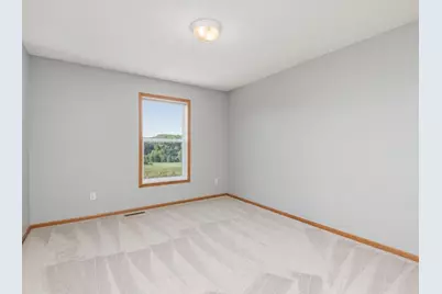 1511 Pembroke Pass, Chanhassen, MN 55317 - Photo 25