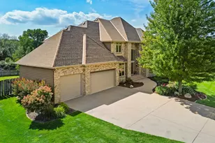 6102 Creek Ridge Ct, Minnetonka, MN 55345 - Photo 7