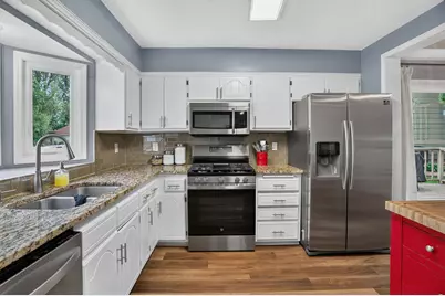 11410 48th Avenue N, Plymouth, MN 55442 - Photo 3