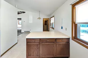 911 Grant St, Spooner, WI 54801 - Photo 7
