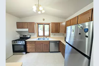 911 Grant Street, Spooner, WI 54801 - Photo 5