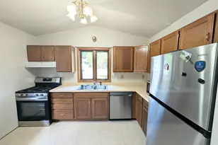 911 Grant St, Spooner, WI 54801 - Photo 5