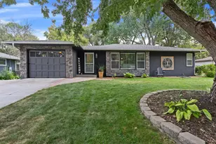 322 Oakwood Dr, Anoka, MN 55303 - Photo 1