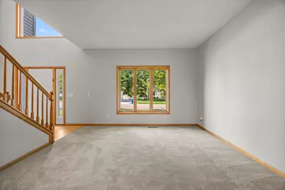 18462 Gladstone Boulevard N, Maple Grove, MN 55311 - Photo 9