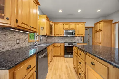 18462 Gladstone Boulevard N, Maple Grove, MN 55311 - Photo 17